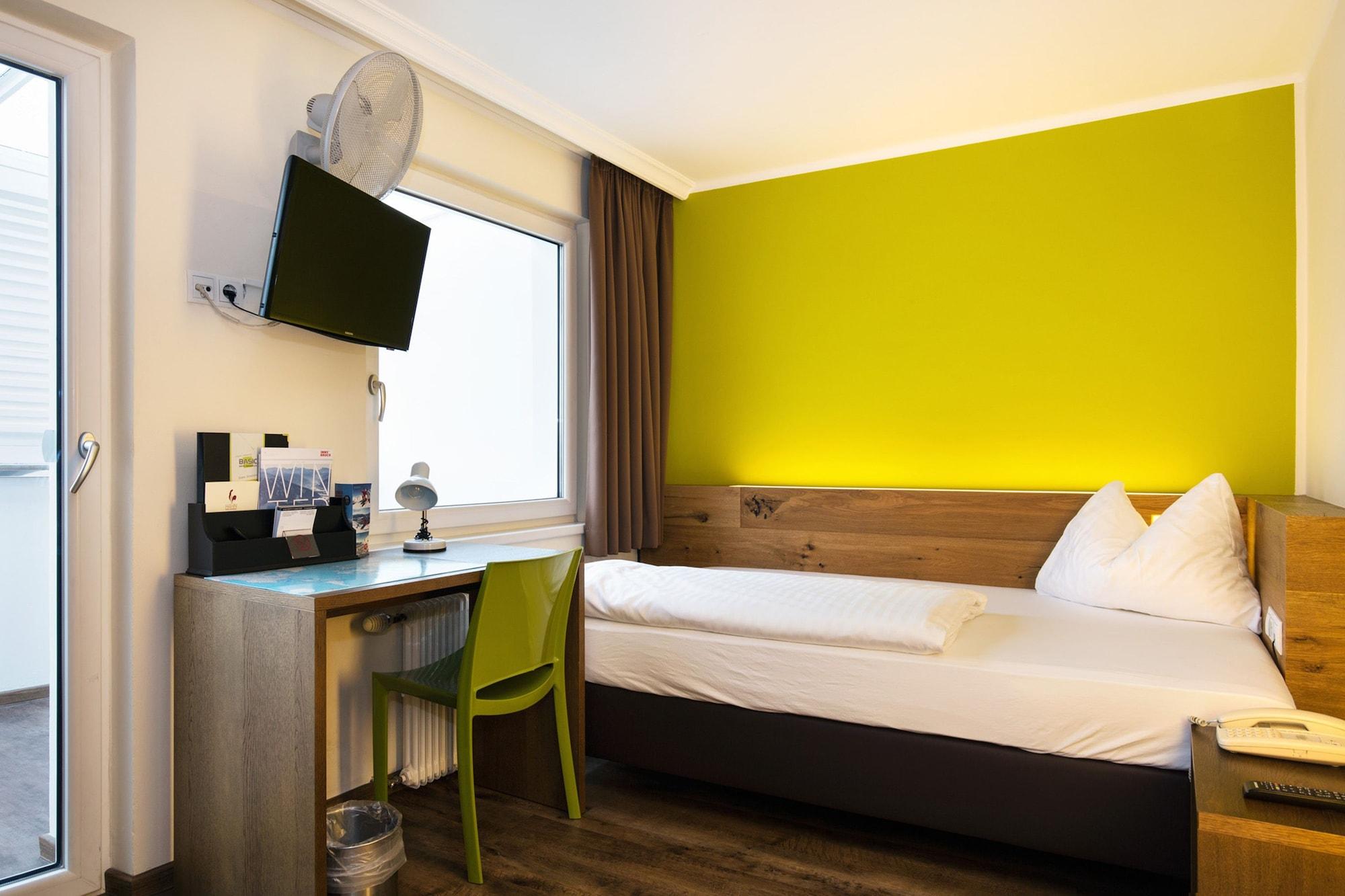 Hotel Basic