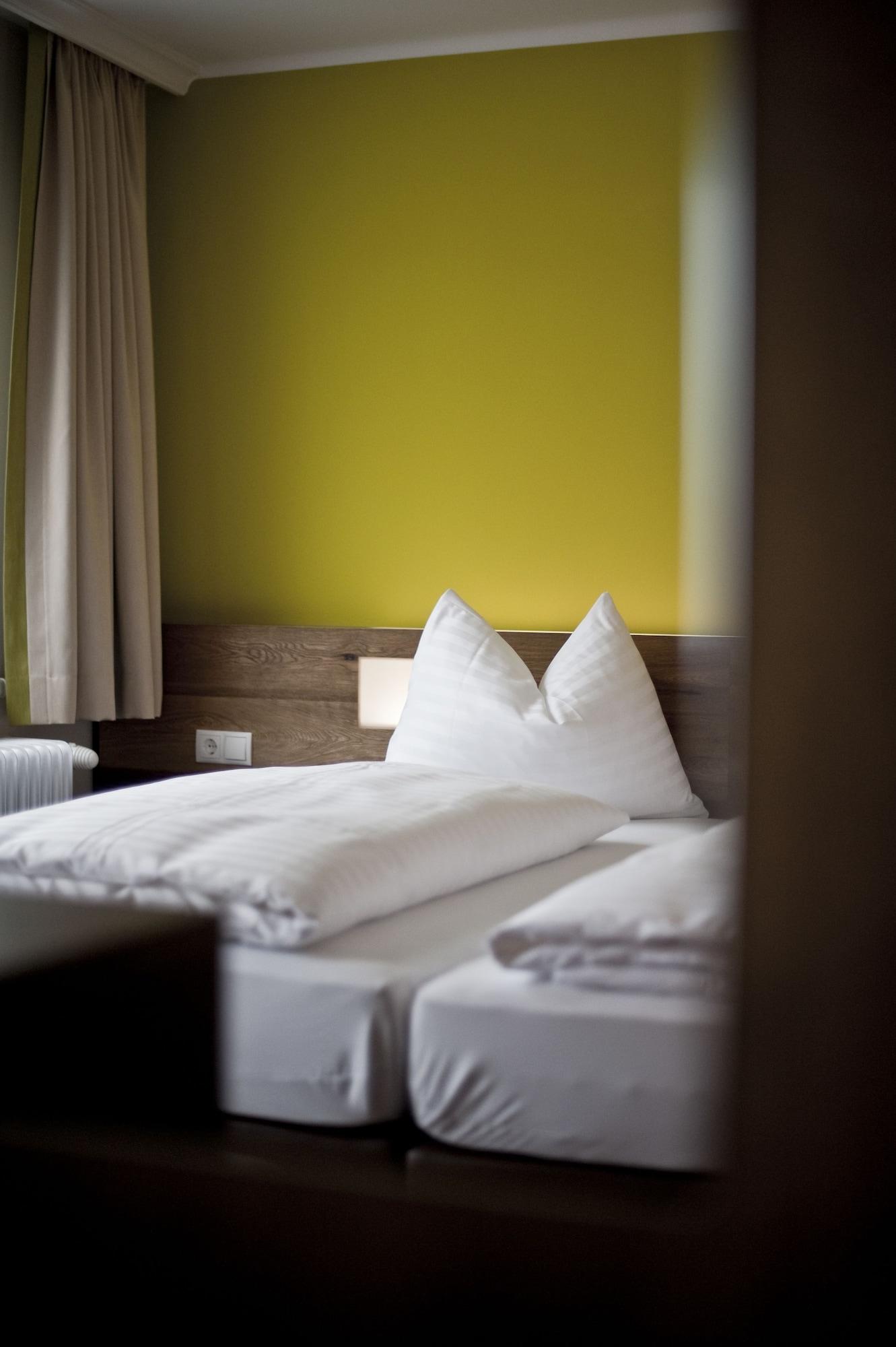Hotel Basic 3*